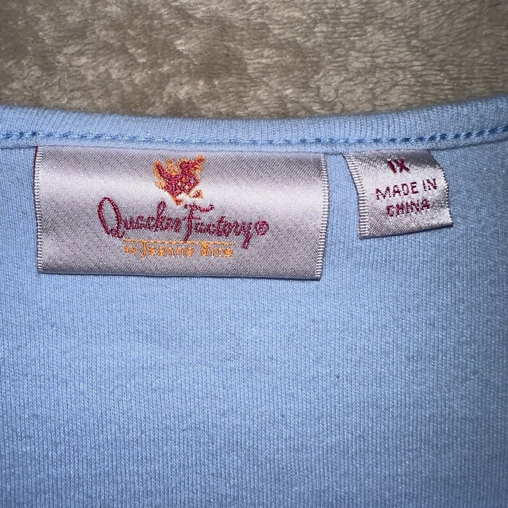 Quacker Factory Plus Powder Blue Swarovski Details Key Lock Neck Top Tee 1X QVC - Picture 3 of 8